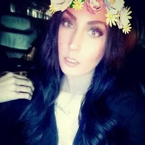 Meet your Posher, Christina